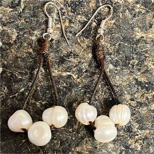 3/$15❤️ 1/23  Triple Pearl and brown cord earrings